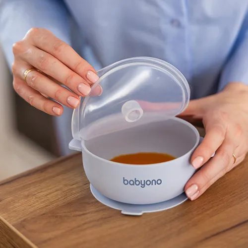 BABYONO Miska silikónová s prísavkou a viečkom modrá 6m+