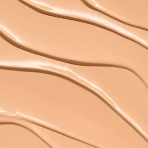 essence BRIGHTEN UP! Perfecting Primer tekutá podkladová báza pod make-up odtieň 02 Beige 20 ml