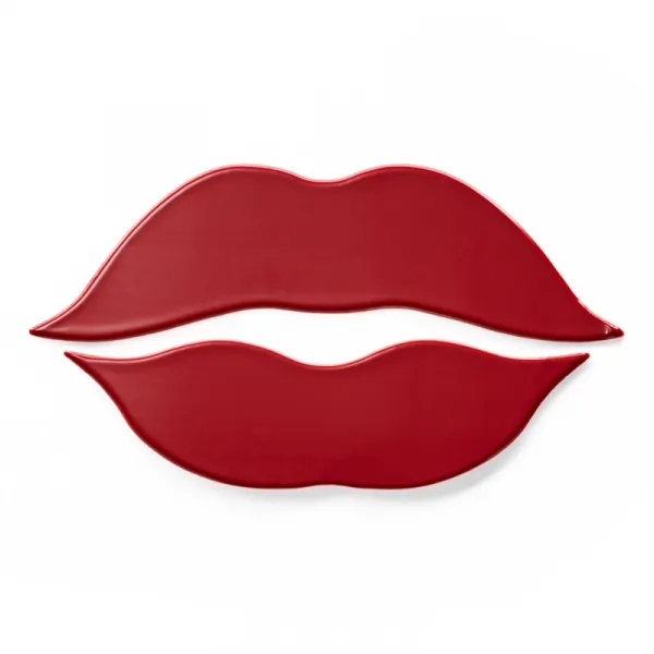essence Hydra Kiss farba na pery odtieň 04 Classy Red 4 ml