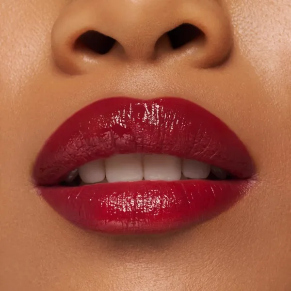 essence Hydra Kiss farba na pery odtieň 04 Classy Red 4 ml