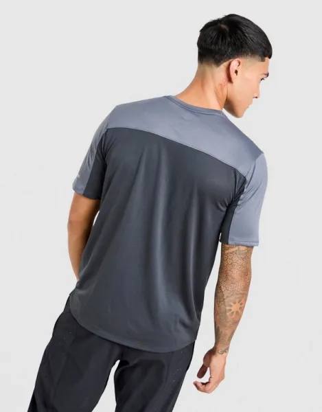 Under Armour Tričko Tech Hybrid Ss