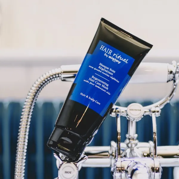 Hair Rituel by Sisley Regenerating Hair Care Mask regeneračná maska pre poškodené vlasy 200 ml