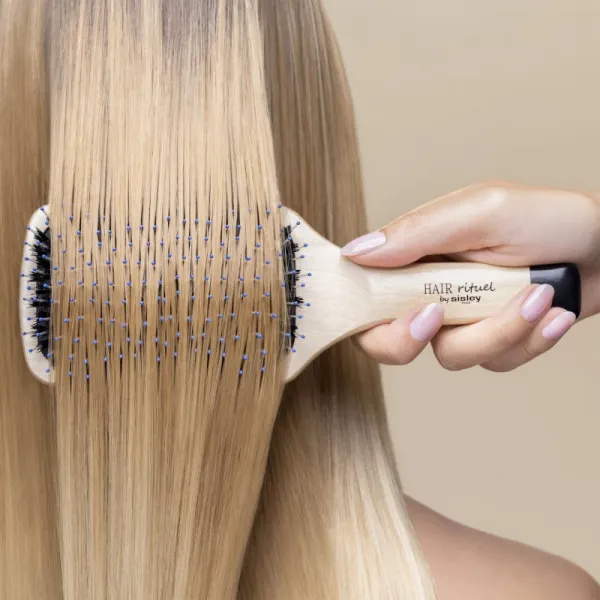 Hair Rituel by Sisley The Brush hrebeň na vlasy 1 ks