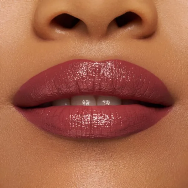 essence satin GLOW krémový rúž so saténovým finišom odtieň 05 Chai There! 3.5 g