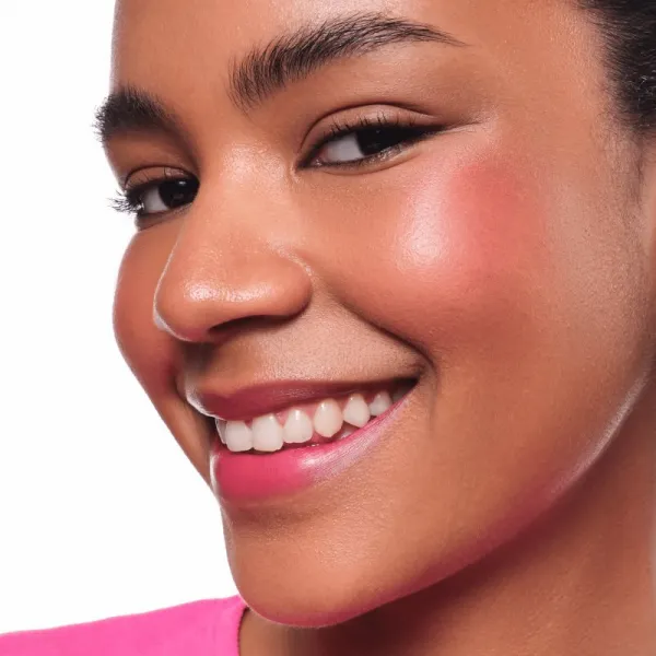 essence WHAT A TINT! multifunkčné líčidlo na pery a tvár odtieň 10 Raspberry Vibes 5 g