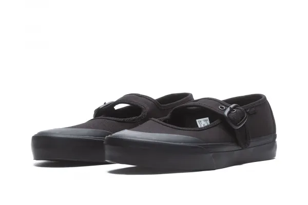 Vans Mary Jane "Triple Black" (VN000CRRBJ4)