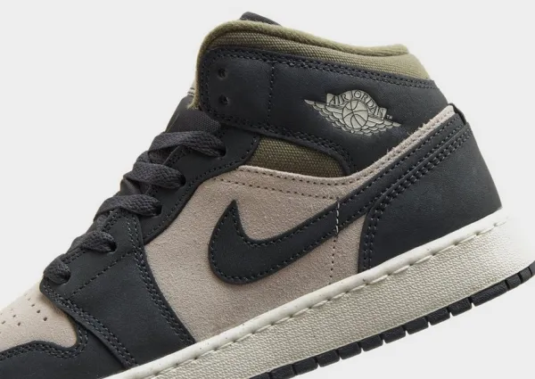 Air Jordan 1 Mid