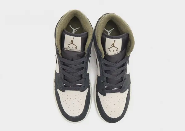 Air Jordan 1 Mid
