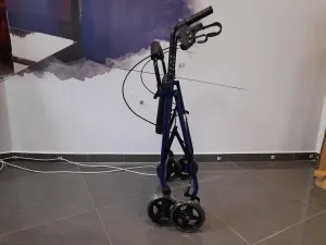 Skladacie chodítko pre seniorov - Rollator