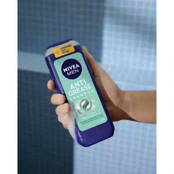 NIVEA MEN Anti Grease šampón pre mastnú vlasovú pokožku 500 ml