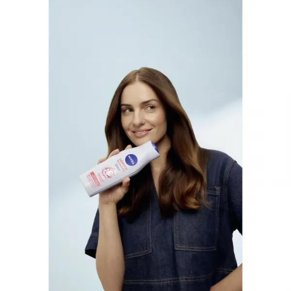 NIVEA Length Wonder posilňujúci šampón na rozstrapkané končeky vlasov 400 ml