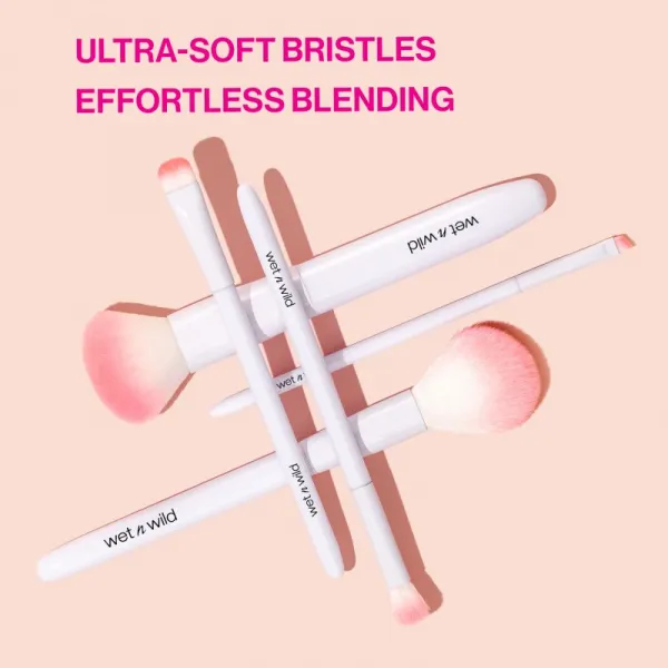 Wet n Wild Essential Small Concealer Brush štetec na korektor malý 1 ks