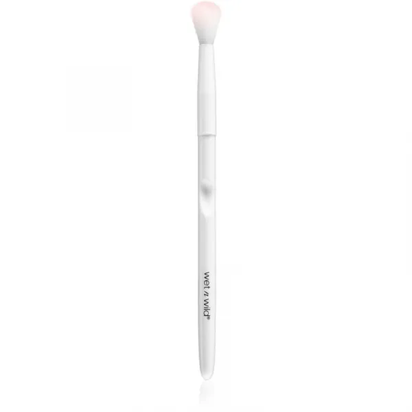 Wet n Wild Essential Crease Brush guľatý štetec na očné tiene 1 ks