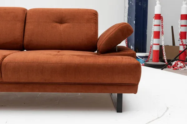 Hanah Home Dvoumístná pohovka Mustang 199 cm oranžová