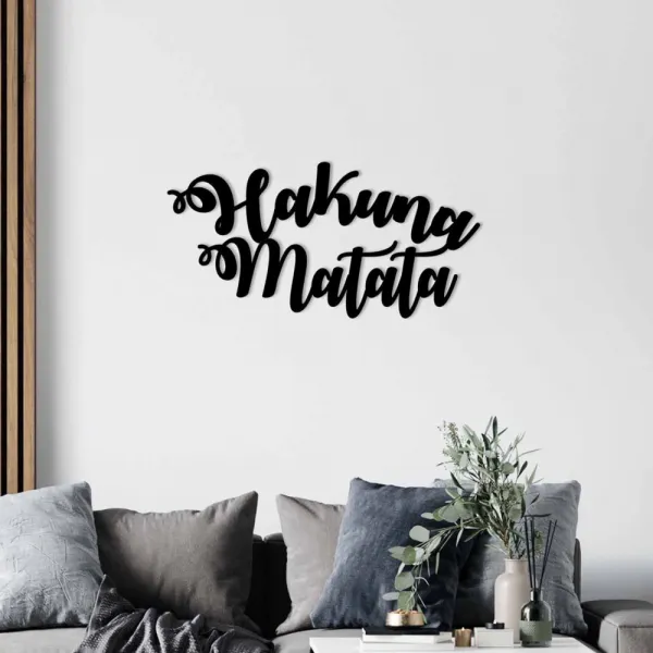Dekoratívny kovový doplnok na stenu Hakuna Matata