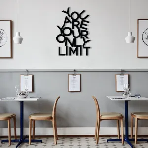 Dekoratívny kovový doplnok na stenu Limit