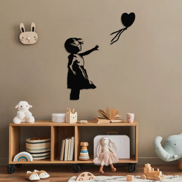 Dekoratívny kovový doplnok na stenu Banksy - 14