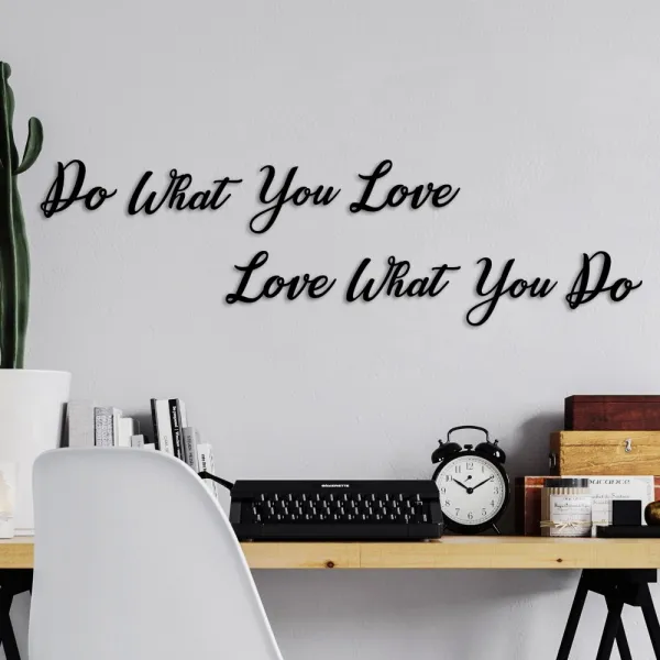 Dekoratívny kovový doplnok na stenu Do Love Love Do