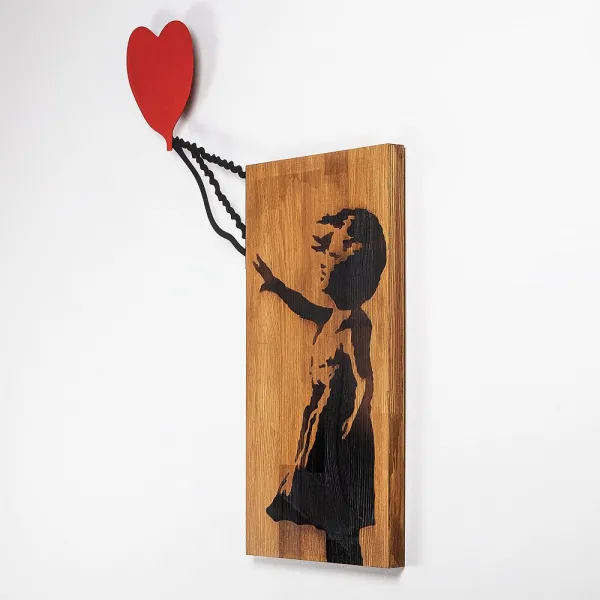 Dekoratívny drevený doplnok na stenu Banksy - 15