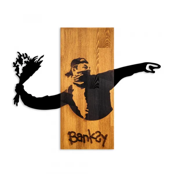 Dekoratívny drevený doplnok na stenu Banksy - Flower Thrower