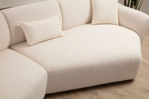 Hanah Home Třímístná pohovka Mentis 288 cm krémová