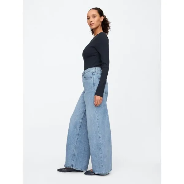 GAP Džínsy pre ženy  Baggy SuperSoft 713435-00 Veľkosť: 29LONG
