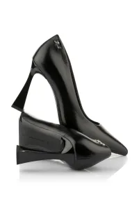 Lodičky Karl Lagerfeld Debutante Pump Black Lthr