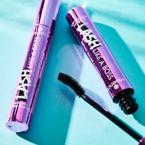 essence Lash Like a Boss riasenka pre objem, dĺžku a oddelenie rias odtieň Ultra Black 9,5 ml
