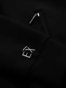 Pánska mikina s kapucňou na zips- čierna