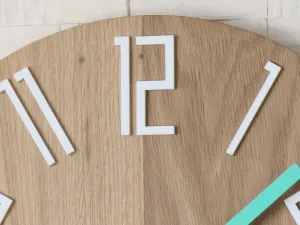 ModernClock Dřevěné nástěnné hodiny Slim 33 cm bílé/mint/hnědé