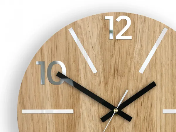 ModernClock Drevené nástenné hodiny Aksel 33 cm dub prírodný/biely