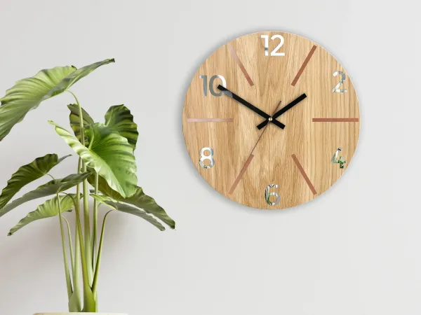 ModernClock Drevené nástenné hodiny Aksel 33 cm dub prírodný/medený
