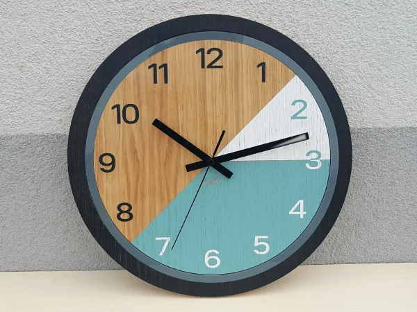 ModernClock Drevené nástenné hodiny Paris 33 cm modré/čierne