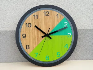 ModernClock Drevené nástenné hodiny Paris 33 cm zelené/čierne