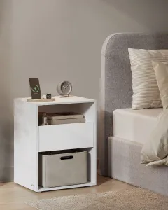 SONGMICS Nočný stolík Vasagle Adar s nabíjacou stanicou biely