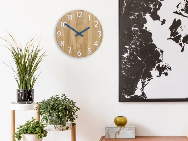 ModernClock Drevené nástenné hodiny Amadeus 33 cm modré/biele