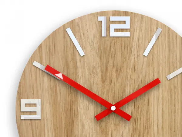 ModernClock Drevené nástenné hodiny arabské 33 cm hnedé/červené