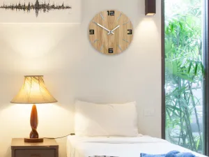 ModernClock Drevené nástenné hodiny arabské 33 cm hnedé/strieborné