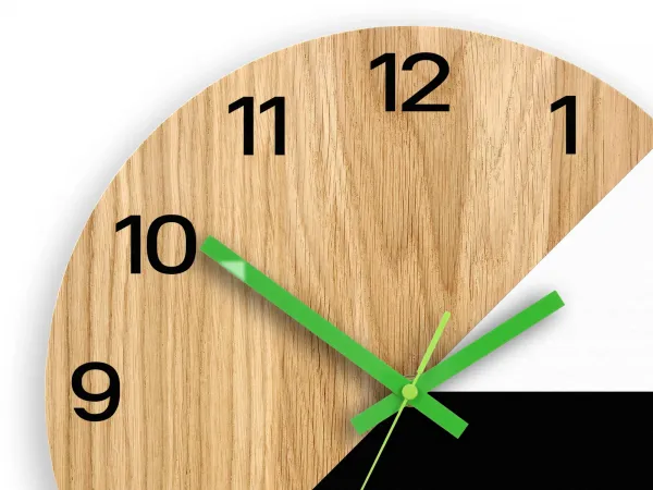 ModernClock Drevené nástenné hodiny Texas 33 cm čierne/zelené
