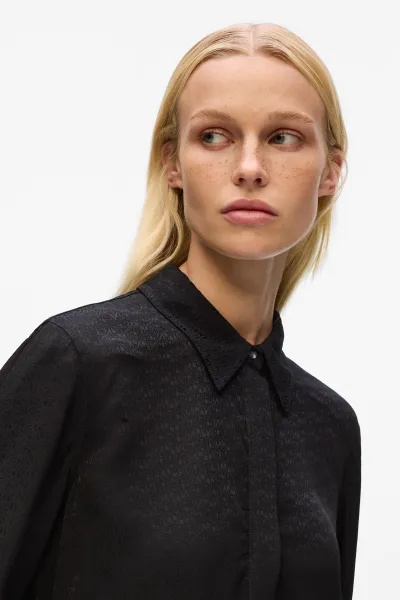 Blúzka Karl Lagerfeld Logo Jacquard Fluid Blouse Elongated Logo Black Aop