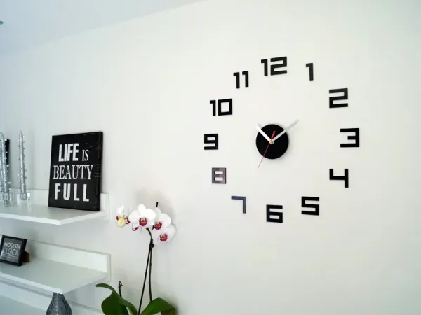 ModernClock Nástenné samolepiace hodiny digitálne 50 cm čierne