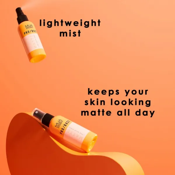 MUA Makeup Academy PRO/BASE Mattifying fixačný sprej pre kontrolu lesku 70 ml