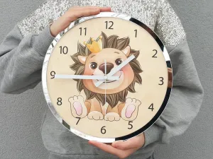 ModernClock Dětské nástěnné hodiny Mirro Lev 30 cm vícebarevné