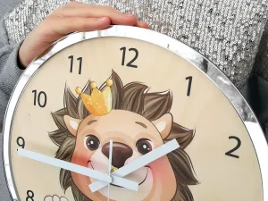 ModernClock Dětské nástěnné hodiny Mirro Lev 30 cm vícebarevné