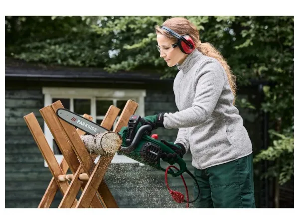 Parkside® Elektrická reťazová píla Peks 1600 D4