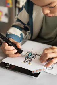 Artissimo – Kresliaci tablet s podsvietením – Manga postavy