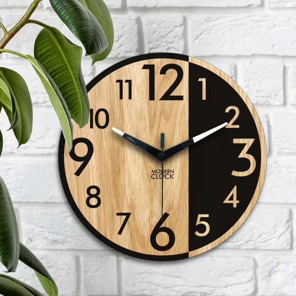 ModernClock Drevené nástenné hodiny Alfred 33 cm dub prírodný/čierny