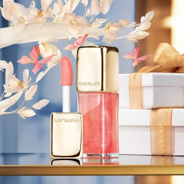 GUERLAIN KissKiss Bee Glow Oil olej na pery s medom odtieň 389 Sparkling Peach 9.5 ml