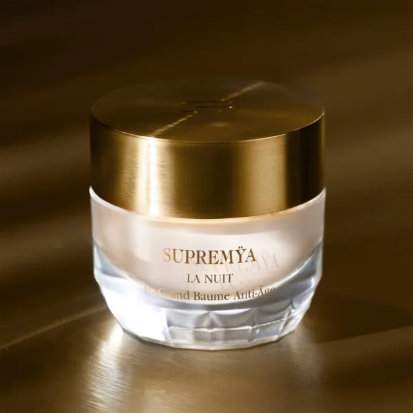 Sisley Supremÿa At Night nočný revitalizačný krém proti starnutiu a na spevnenie pleti 50 ml