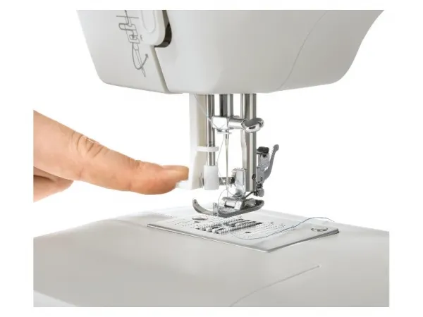 Šijací stroj SNM 33 C1